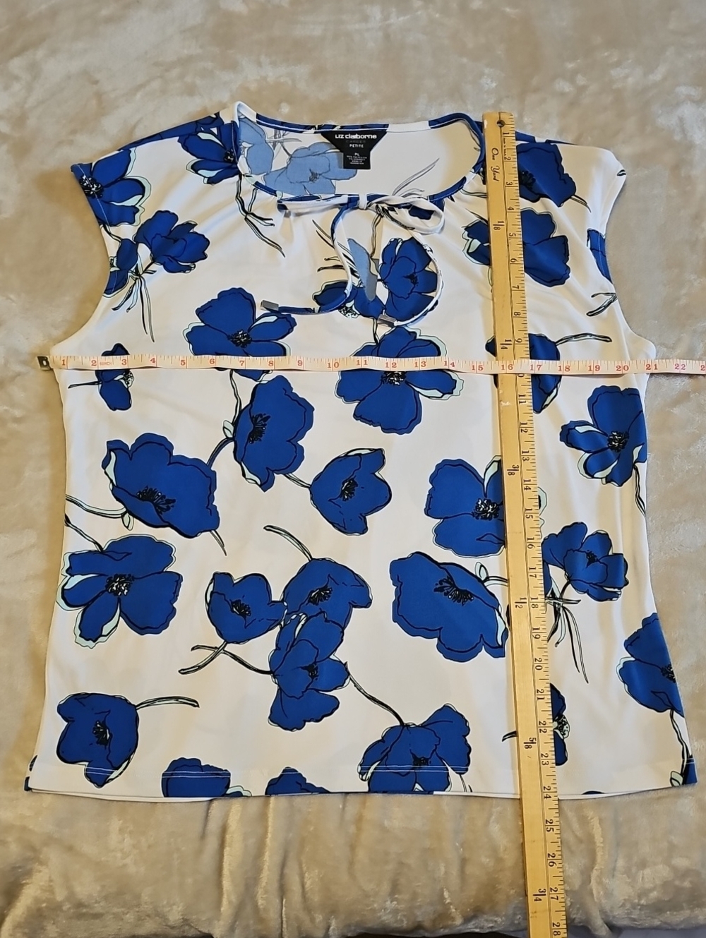 Liz Claiborne White Floral Shell Top with Blue Bloom Print